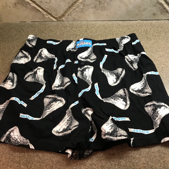 🆕 Mens Hershey Kiss Boxers w/mini giftbag included #Father’s Day - Picture 2 of 5